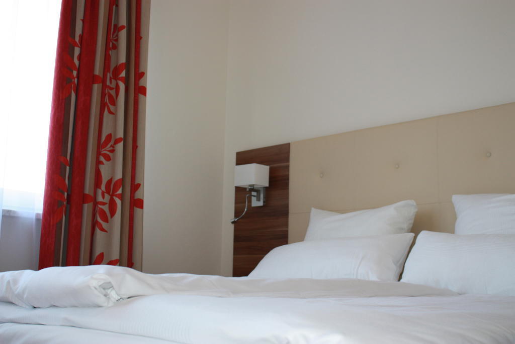 Boarding House Holledau Inn Швайтенкирхен Номер фото