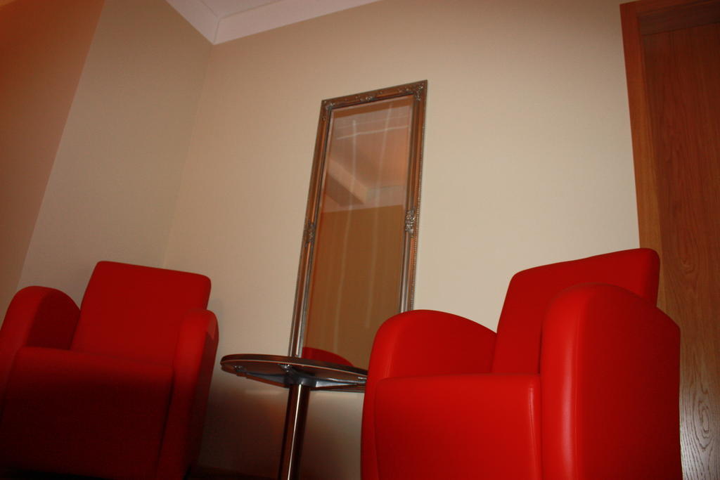 Boarding House Holledau Inn Швайтенкирхен Экстерьер фото