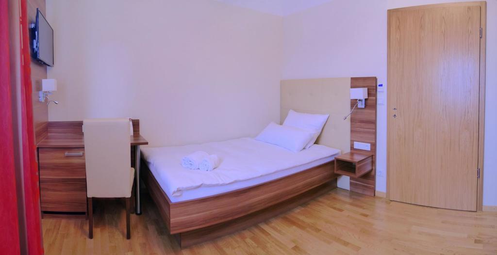 Boarding House Holledau Inn Швайтенкирхен Номер фото